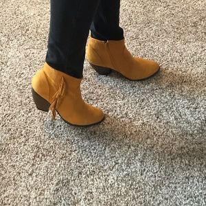 Yellow/Mustard suede Fall booties with fringe